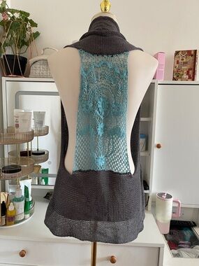Vintage Open-Front Charcoal Knit Cardigan Vest